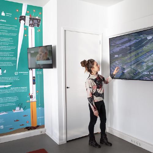 Nieuwsbericht afbeelding betreft Kom naar de expositie CrossWind over windpark Hollandse Kust Noord in Informatiecentrum TenneT Wijk aan Zee