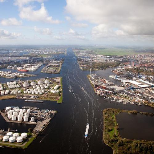 Nieuwsbericht afbeelding betreft Nederlandse haven- en industrieclusters doen call-to-action voor zekerheid rond waterstofprojecten