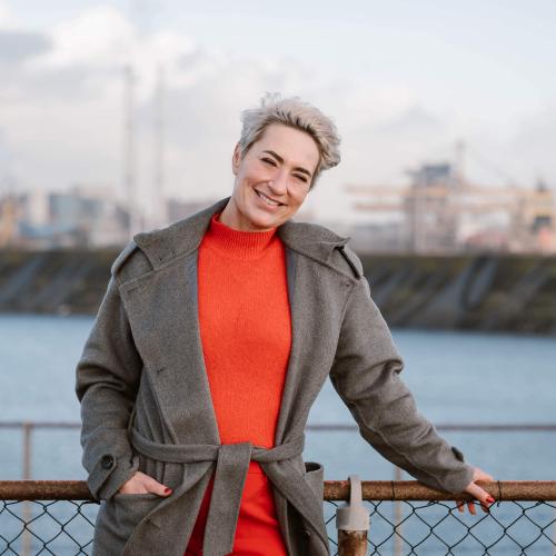 Nieuwsbericht afbeelding betreft Omgevingsmanager Manon Raats over wind op zee: 'Komst Energiehaven IJmond hard nodig'