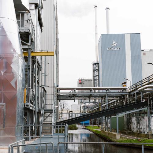 Nieuwsbericht afbeelding betreft Ofi-Manager Engineering Eric Nederhand over Zaanse cacaofabriek: ‘We lopen met ons duurzaamheidsprogramma voor op de Zaanstreek én Nederland’